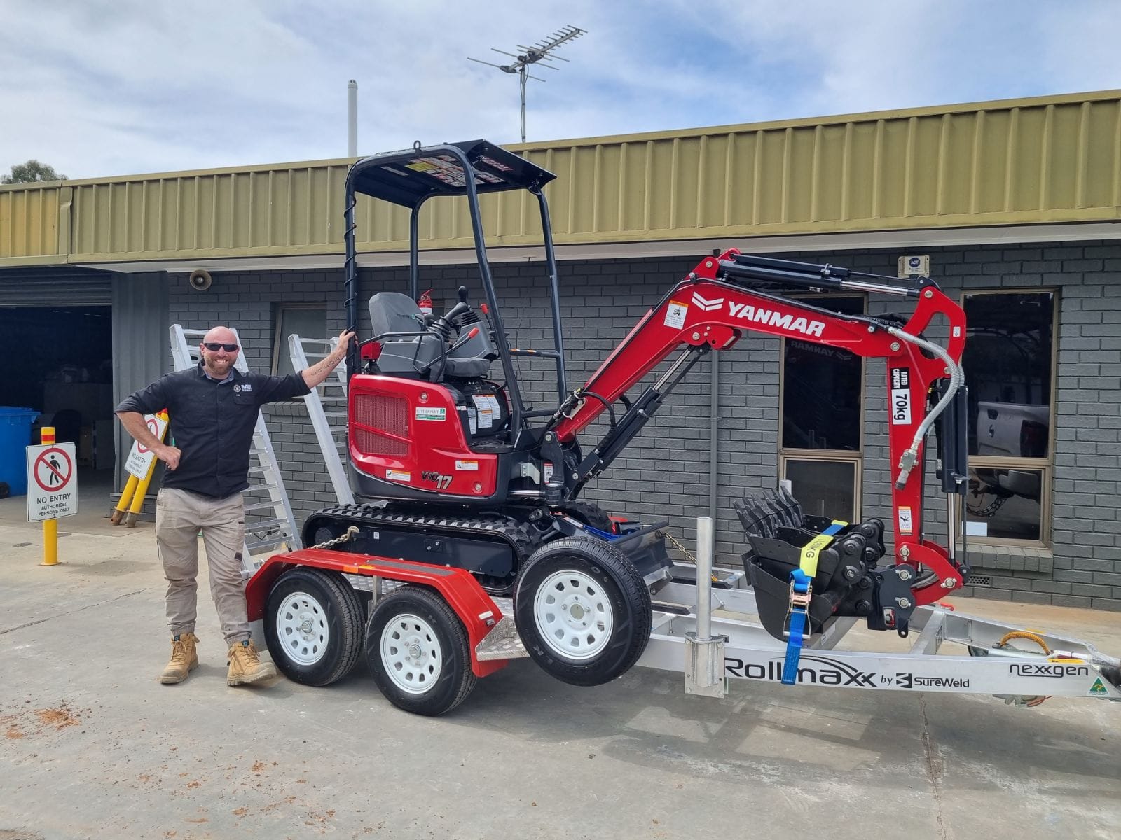 Nathan Smith — Bang On Excavations